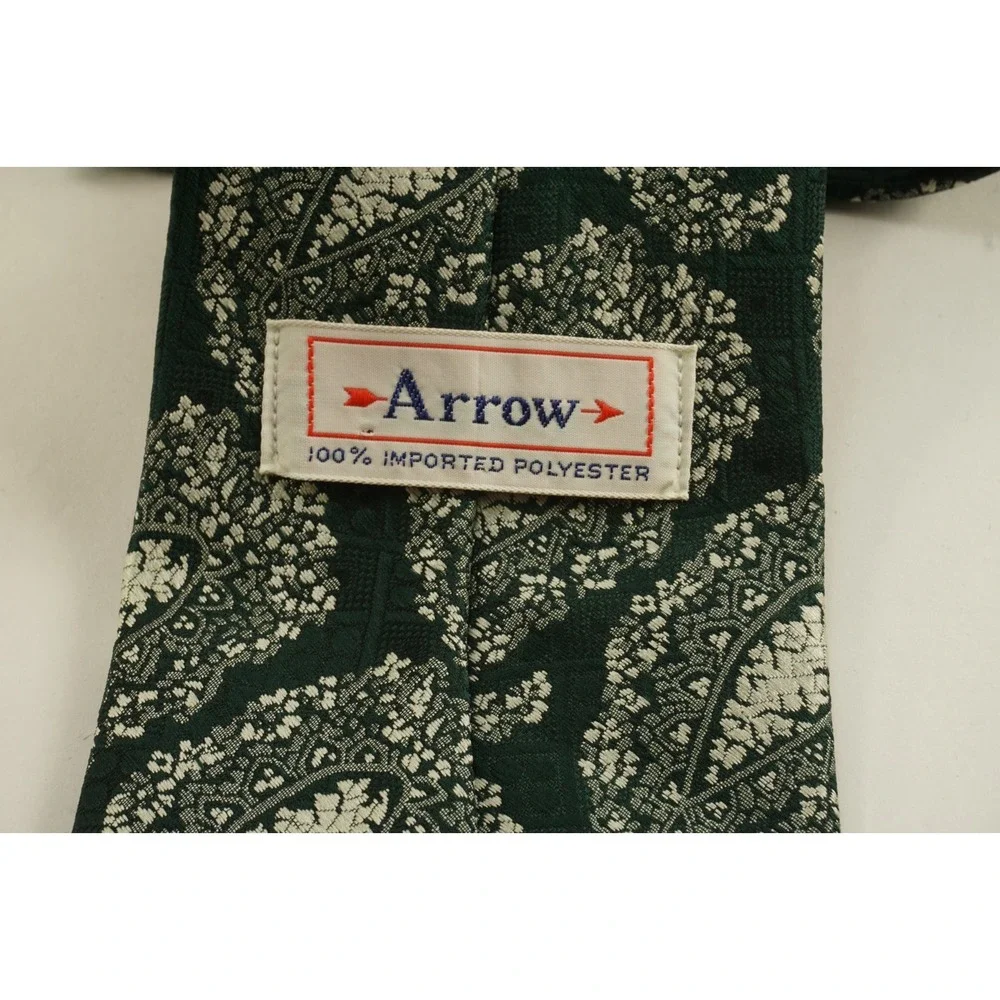 Vintage 1950s Arrow Great Britain Paisley Jacquard 54